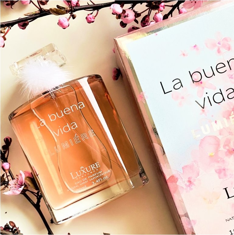 Luxure Parfums La buena vida Lumiére, edp 100ml (Alternatív illat Lancome La Vie Est Belle L’Eveil)